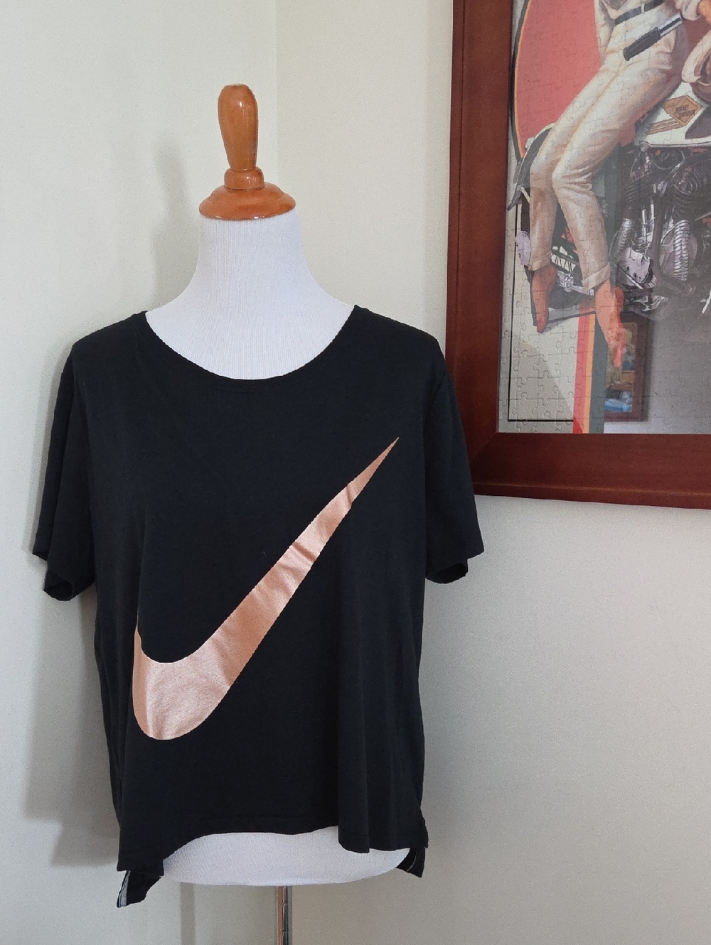 Nike Black Short Sleeve Tee with Metallic Rose Swoosh